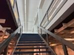 Treppe EG:UG - Stark frequentierte Ladenfläche mit großer Fensterfront