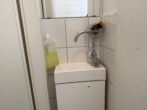 Sanitär - Stark frequentierte Ladenfläche mit großer Fensterfront