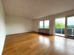 Wohnraum a - Koffer packen und einziehen! Gepflegte 4-Zimmer-Wohnung mit Balkon in schöner Lage von Bad Bocklet