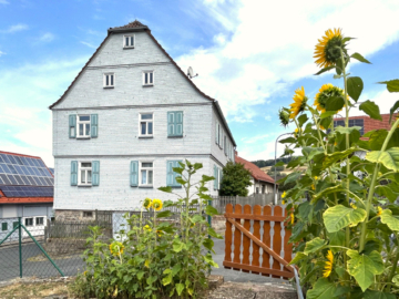 Historisches Pfarrhaus – ein Eigenheim für die ganze Familie, 36391 Sinntal, Einfamilienhaus